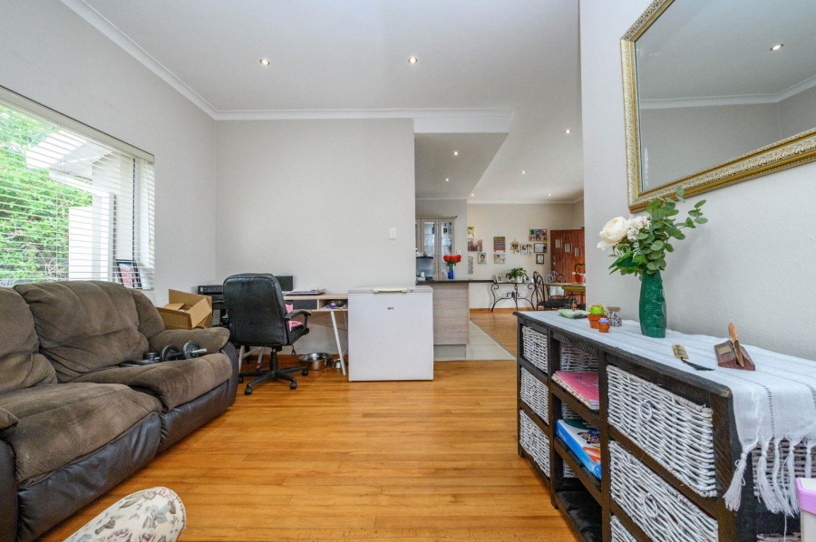 To Let 4 Bedroom Property for Rent in Humewood Eastern Cape